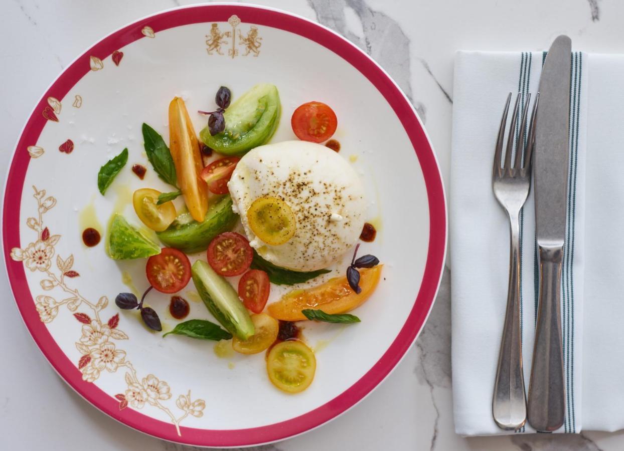Hotel The Mitre, Hampton Court Kingston upon Thames  Zewnętrze zdjęcie Buratta